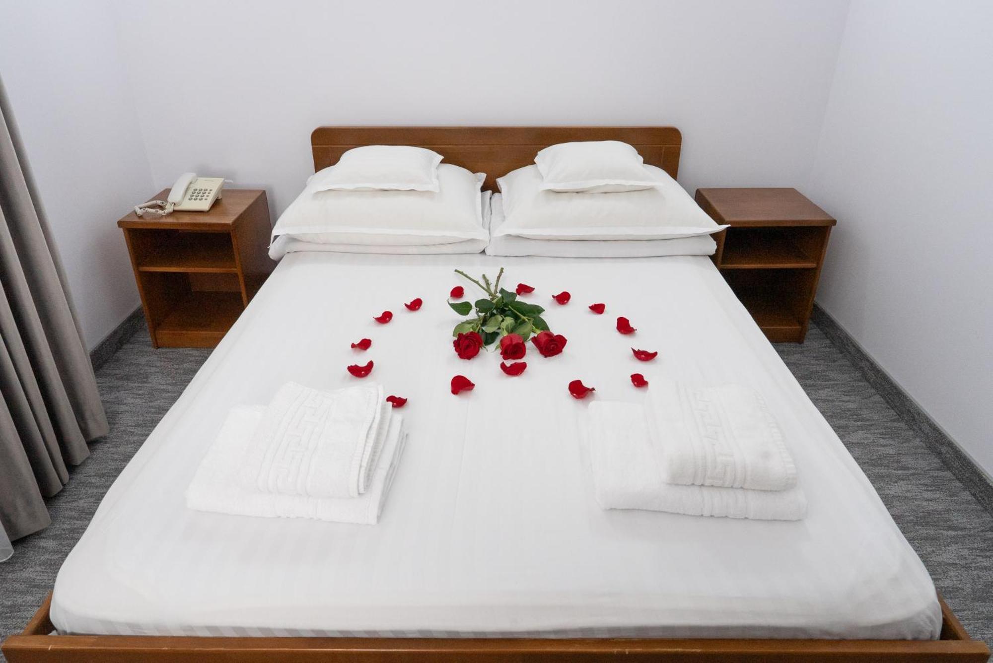 Hotel Casa De Piatra Scheia Ngoại thất bức ảnh