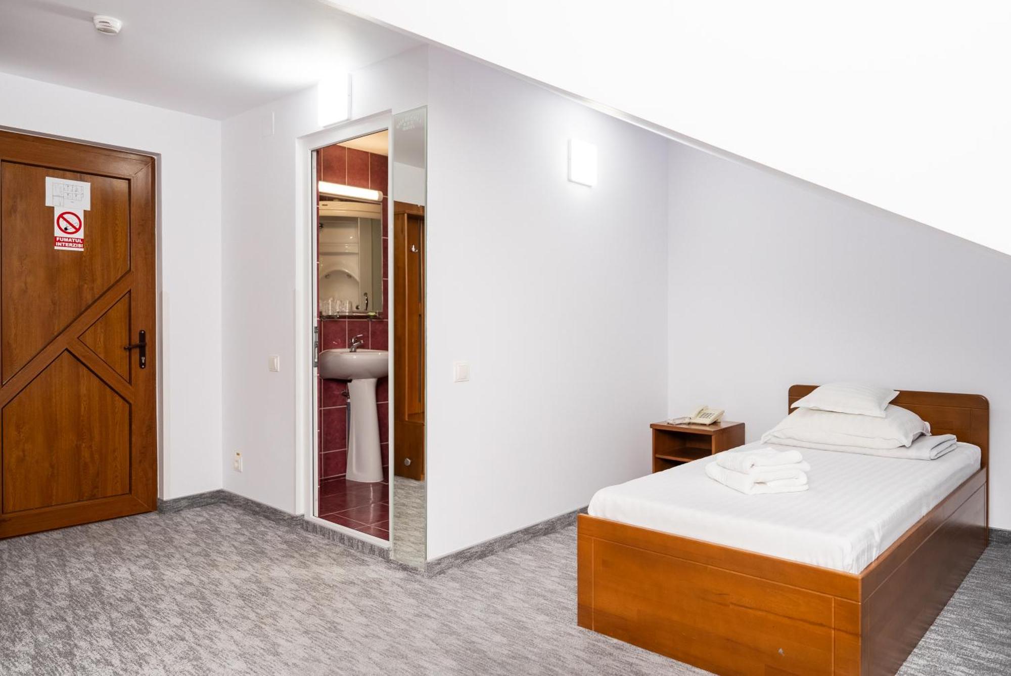 Hotel Casa De Piatra Scheia Ngoại thất bức ảnh