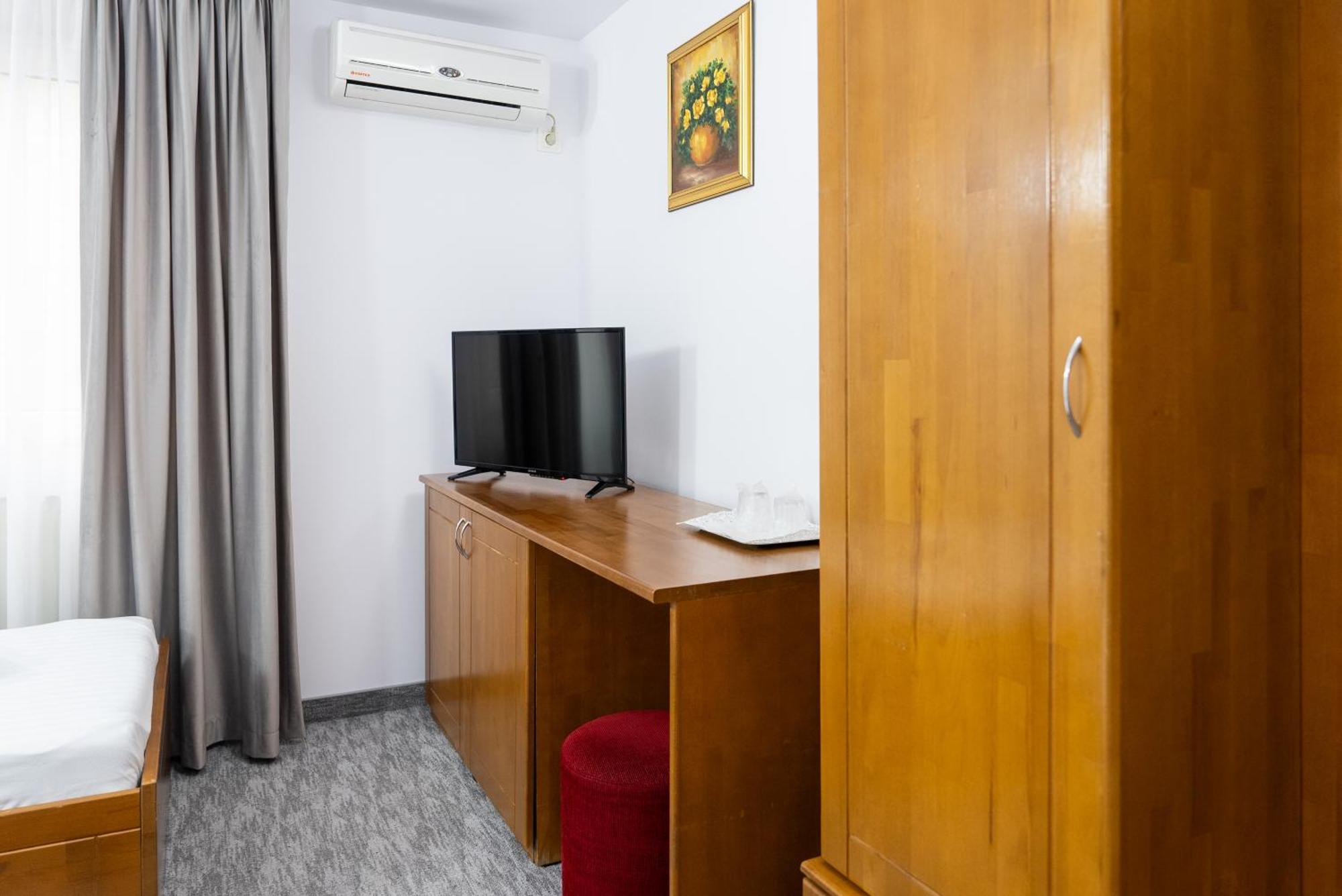 Hotel Casa De Piatra Scheia Ngoại thất bức ảnh