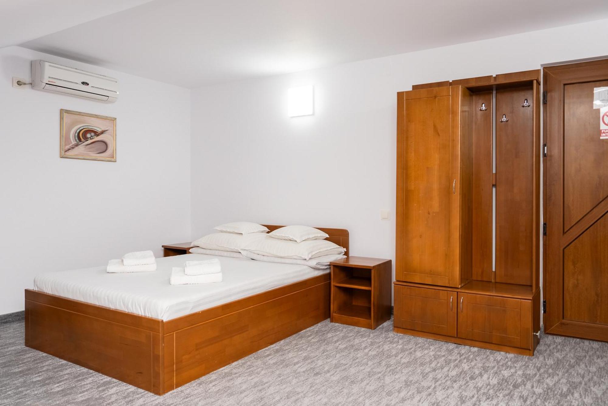 Hotel Casa De Piatra Scheia Ngoại thất bức ảnh