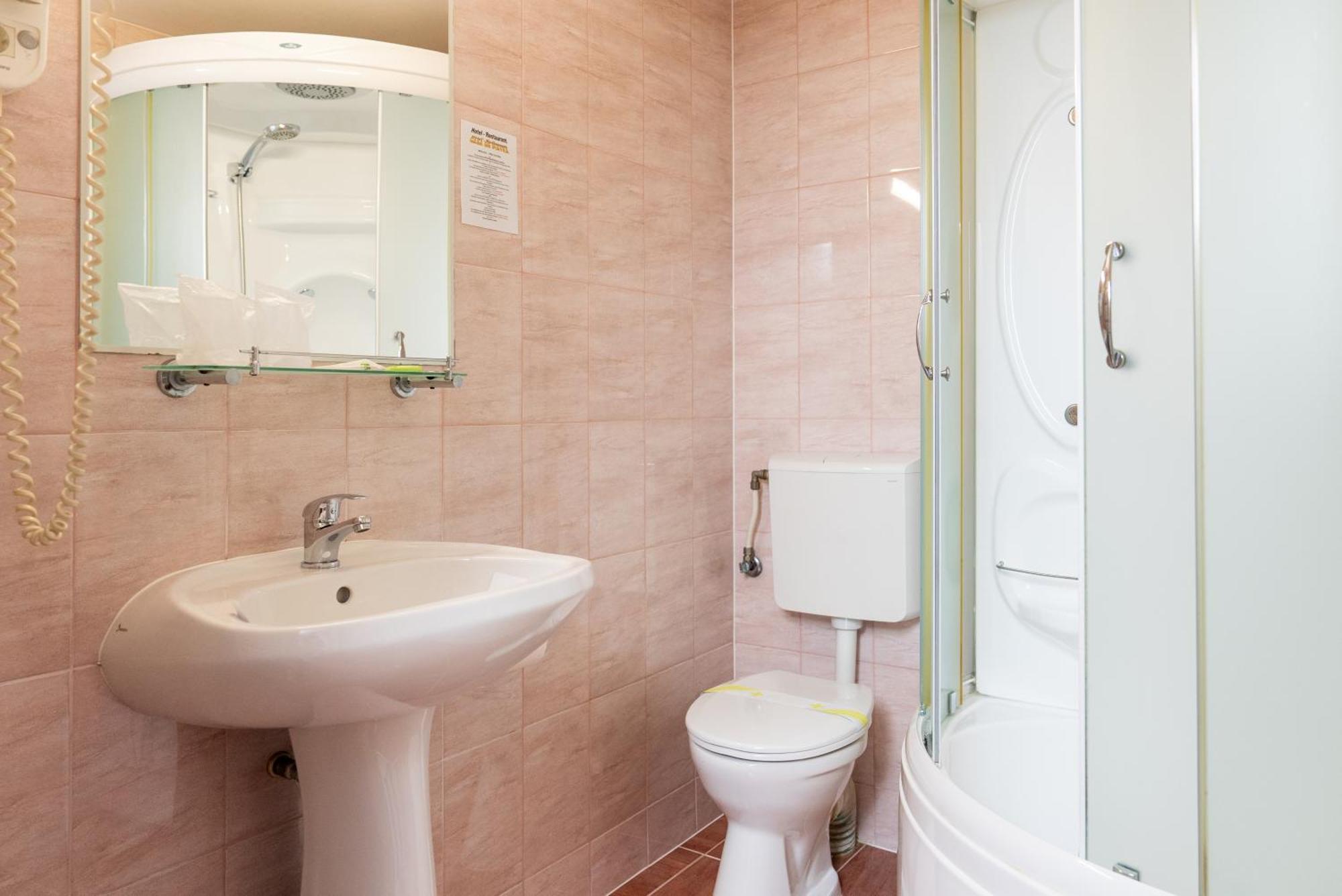 Hotel Casa De Piatra Scheia Ngoại thất bức ảnh